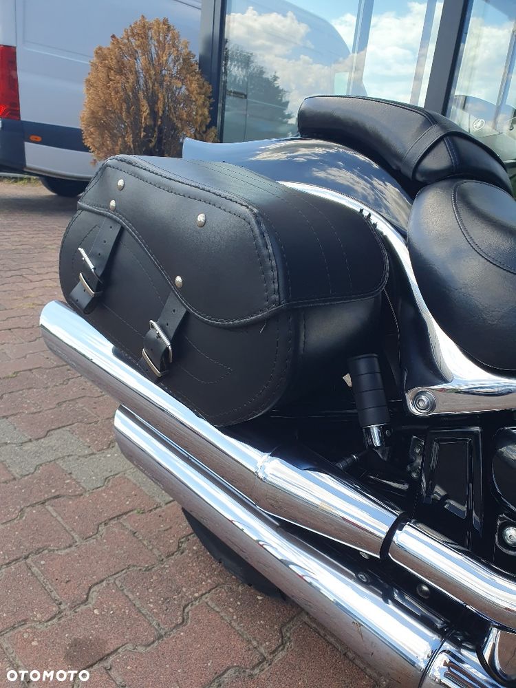Suzuki Intruder - 28
