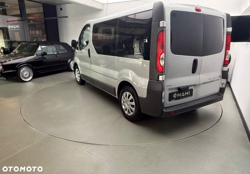 Opel Vivaro - 9