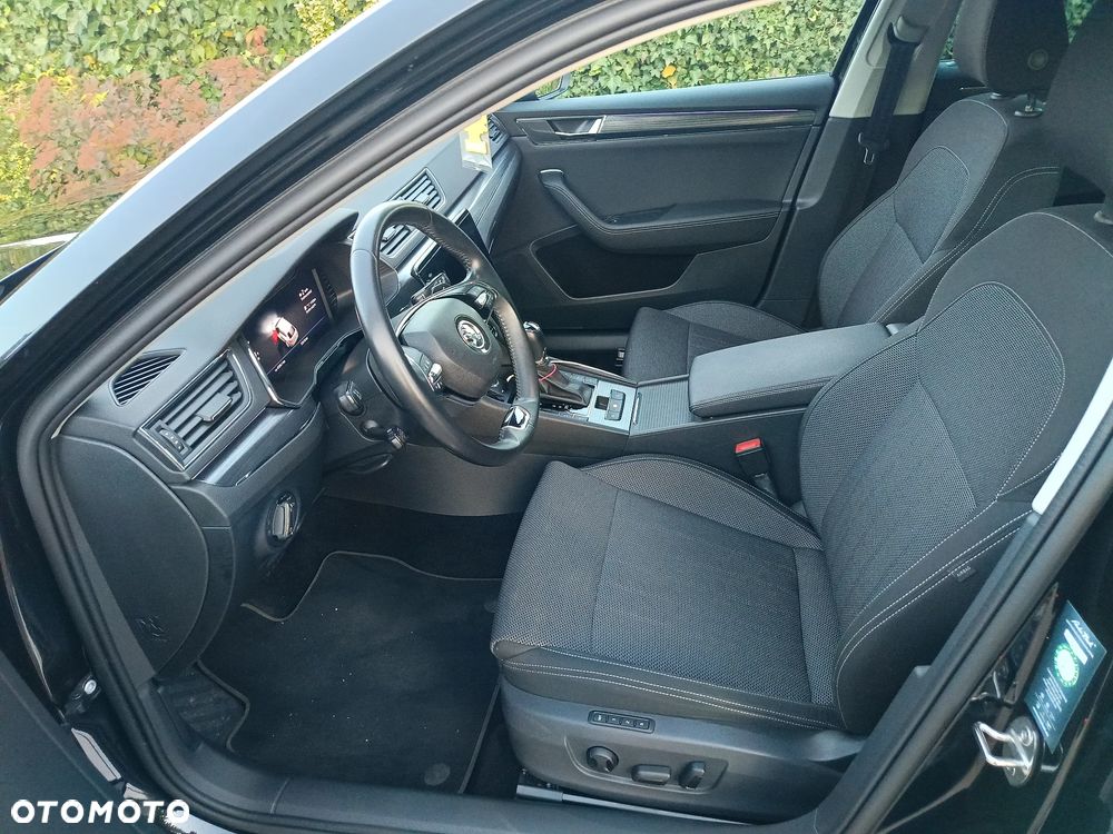Skoda Superb 2.0 TDI DSG Style - 29