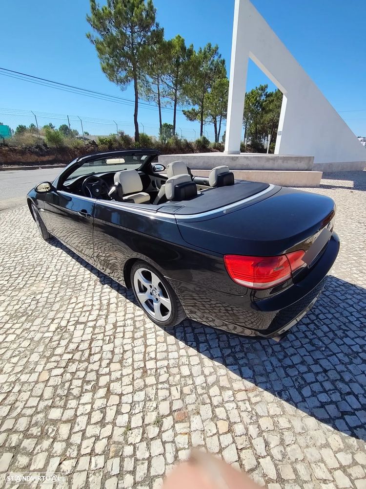 BMW 320 i Cabrio Auto - 26