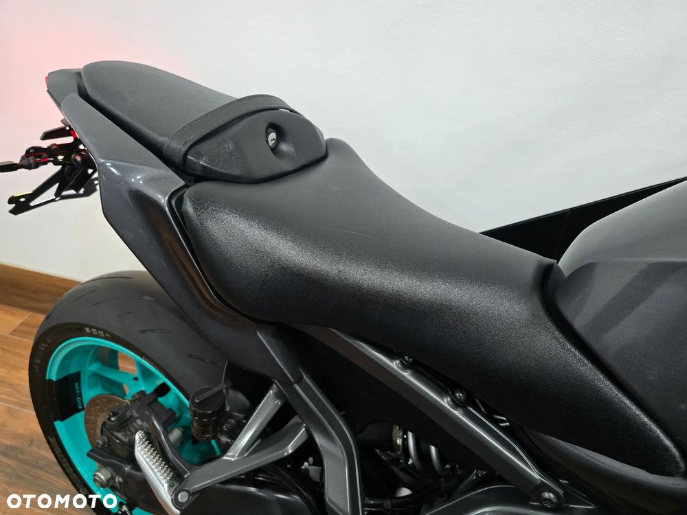 Yamaha MT - 16