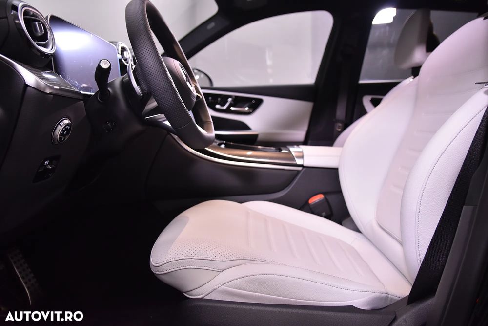 Mercedes-Benz GLC 300 e 4MATIC - 24