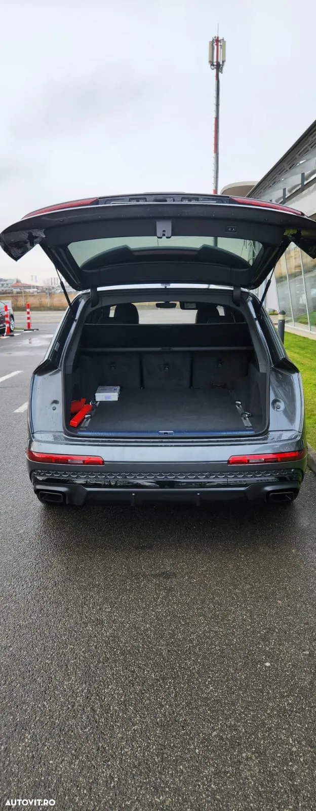 Audi Q7 55 TFSI e quattro Tiptronic PHEV S Line - 9