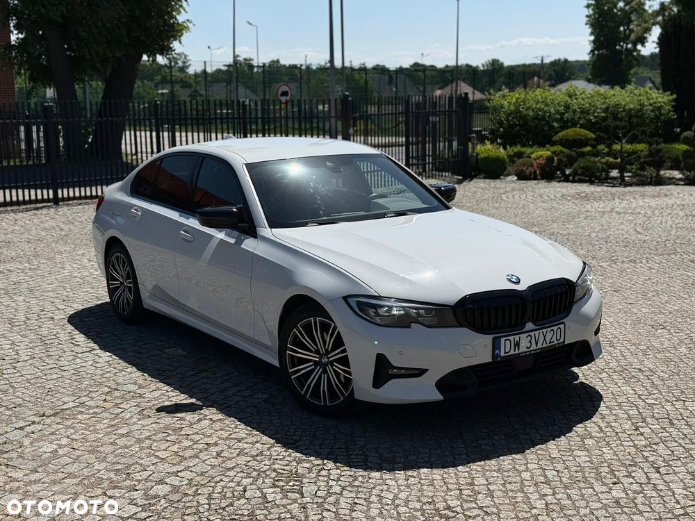 BMW Seria 3 320d xDrive Sport Line - 30
