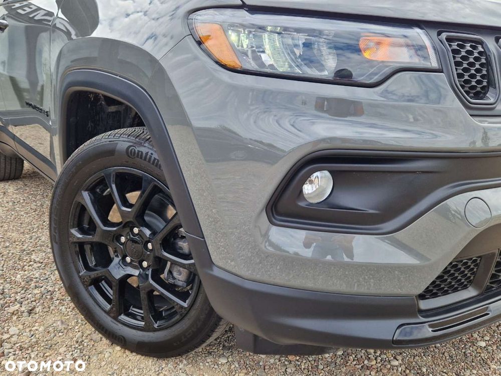 Jeep Compass - 28