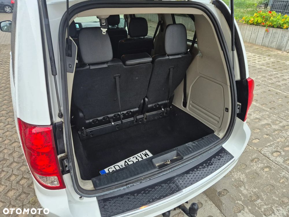 Dodge Grand Caravan - 18