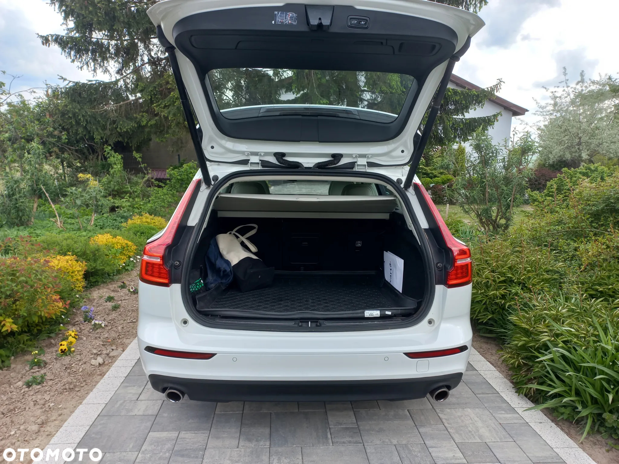 Volvo V60 T4 Momentum Pro - 6