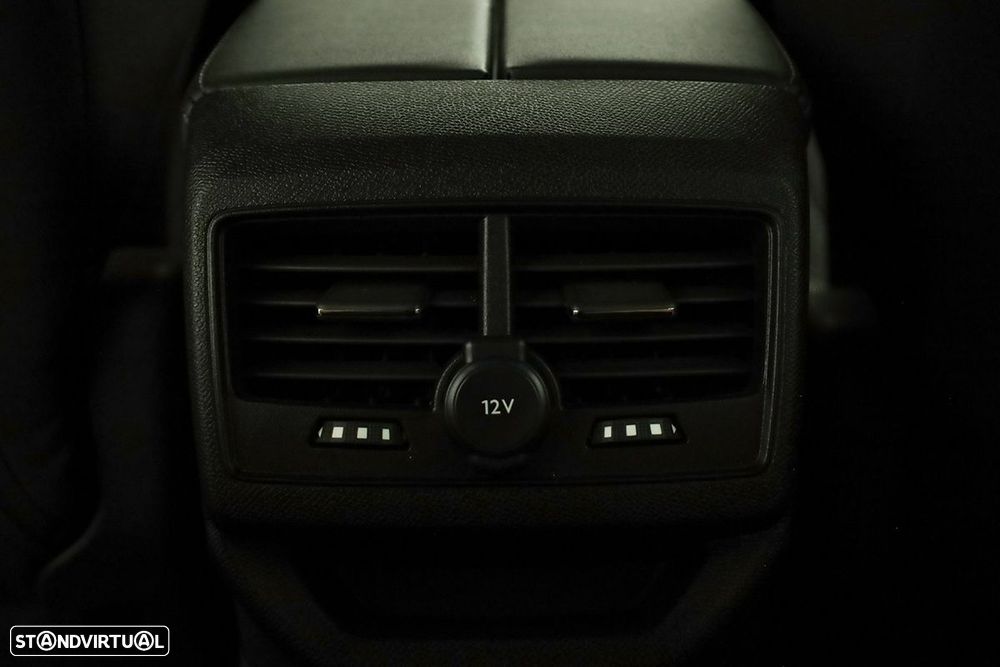 Peugeot 3008 1.6 Hybrid Allure Pack e-EAT8 - 23