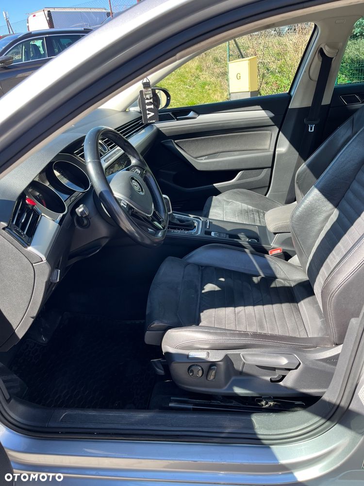 Volkswagen Passat 1.6 TDI SCR DSG Comfortline - 8