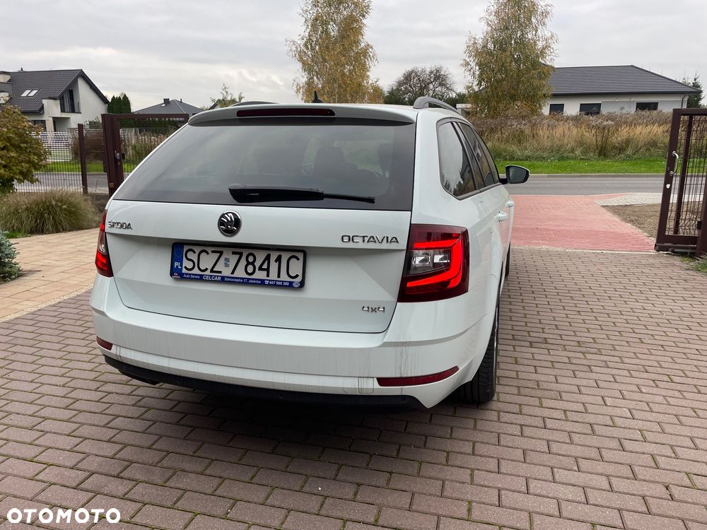 Skoda Octavia 2.0 TDI 4x4 Clever DSG - 3