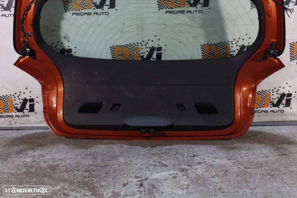 Tampa da Mala BMW Serie 1 F20 F21 LCI - 8
