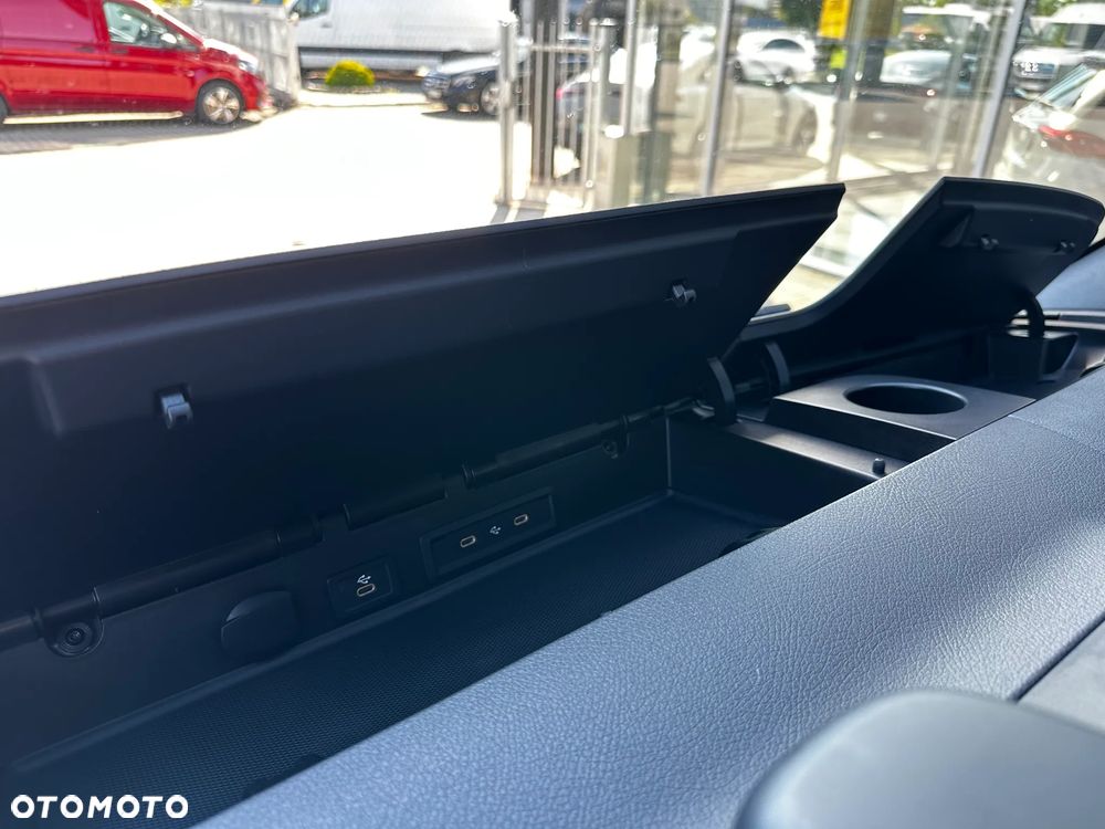 Mercedes-Benz Sprinter - 22
