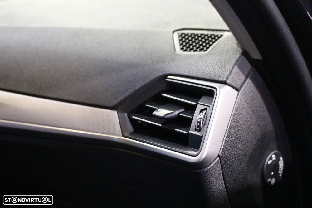 BMW 330 e Line Luxury Auto - 16