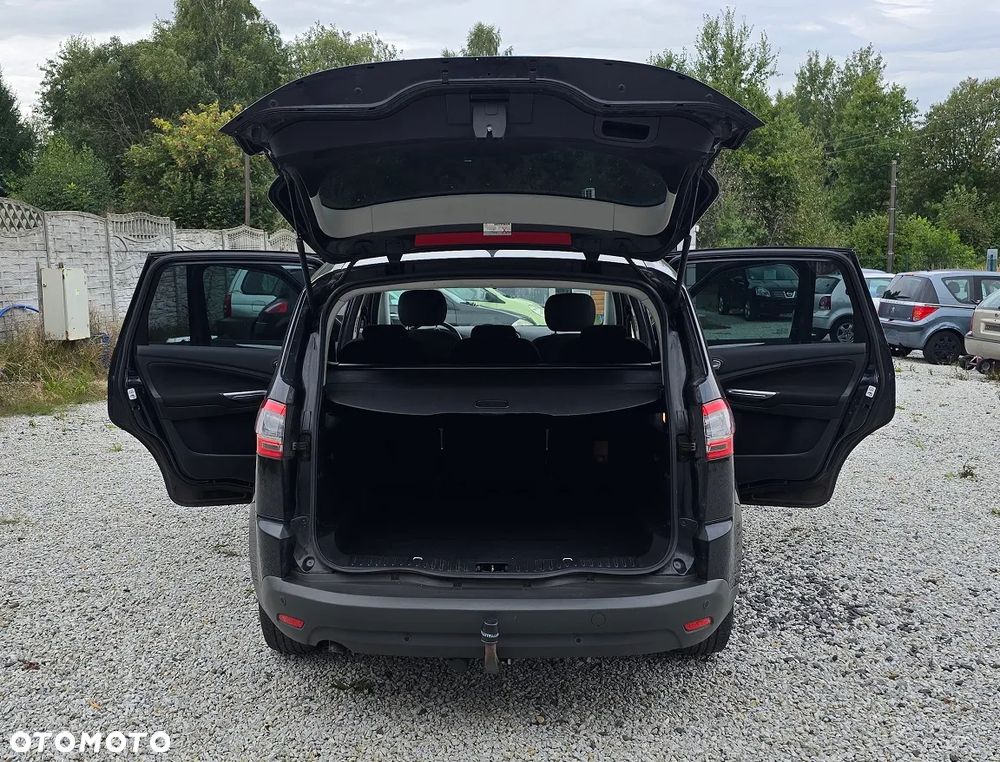 Ford S-Max - 14