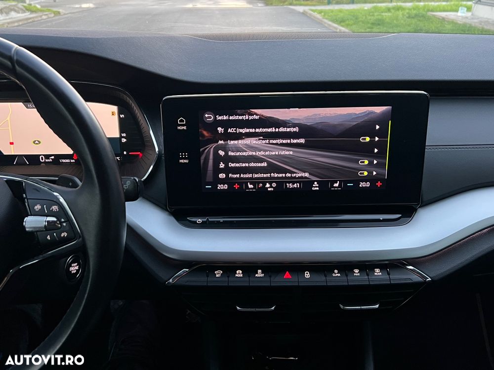 Skoda Octavia Combi 2.0 TDI DSG Clever - 22