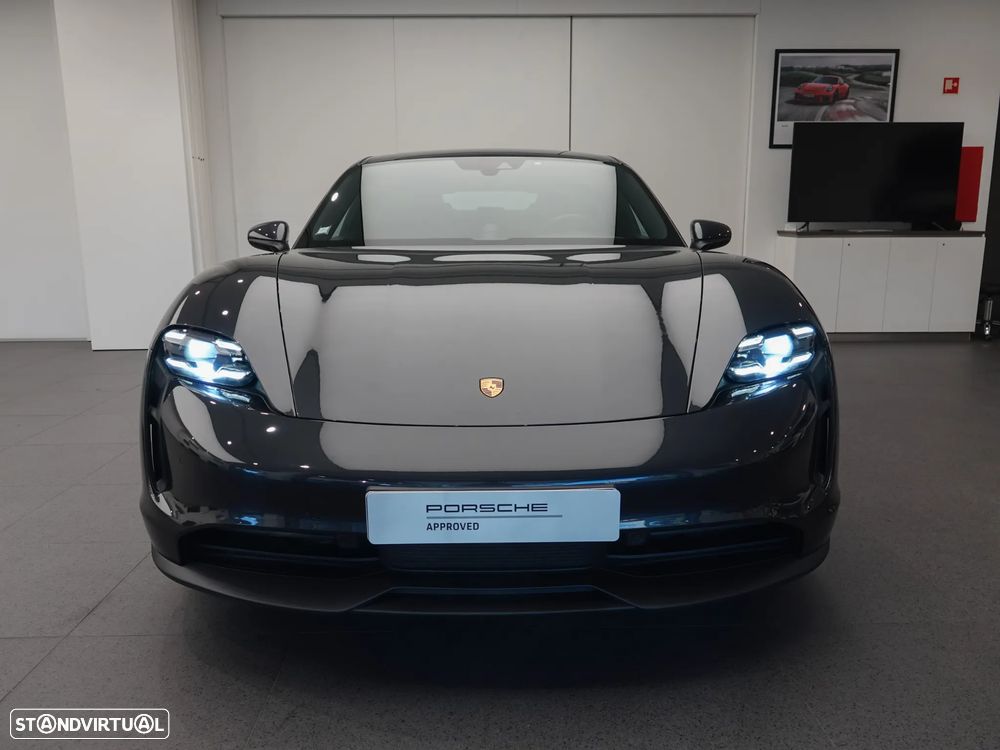 Porsche Taycan 4S - 11