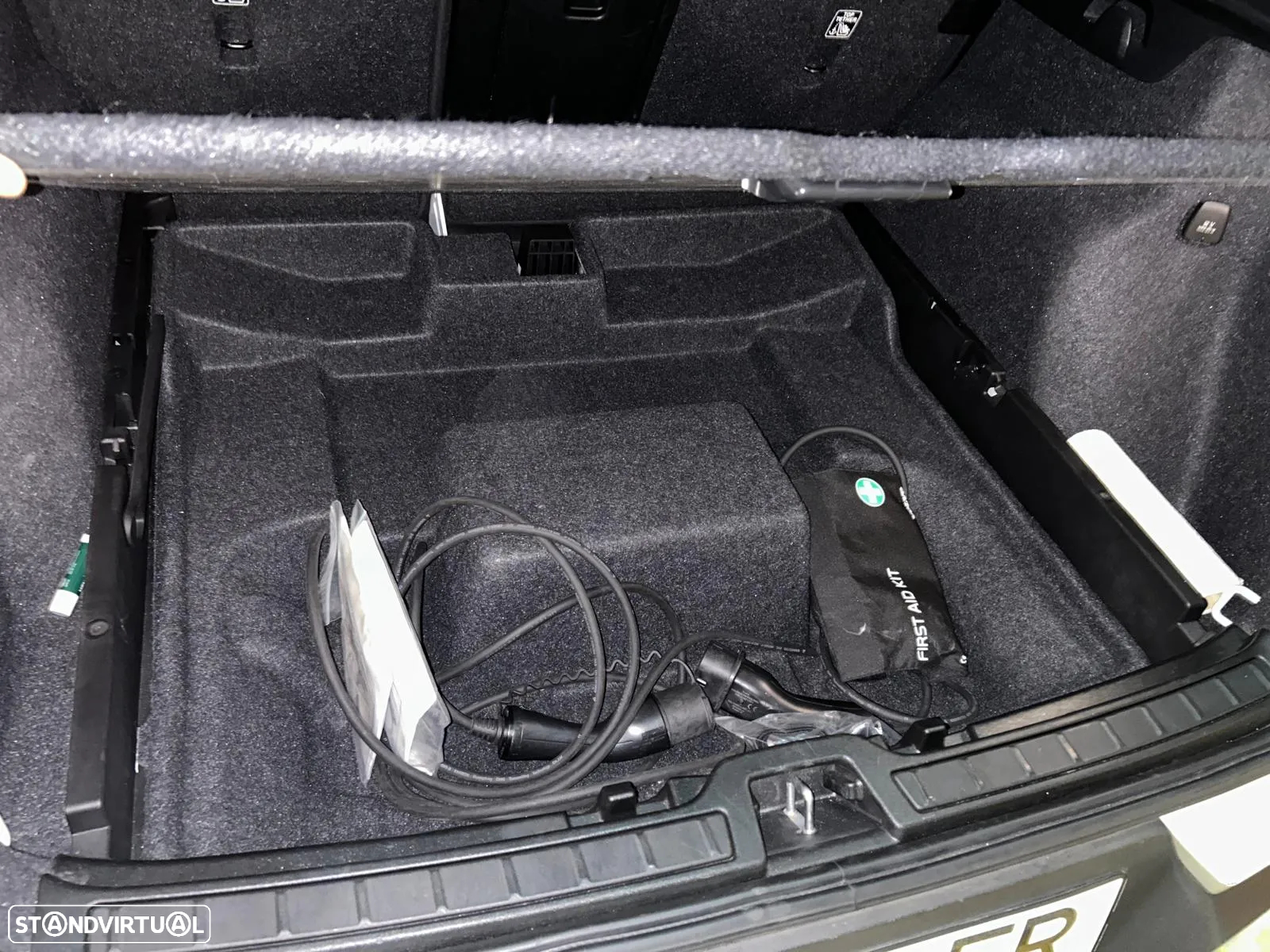 Volvo XC 40 1.5 T5 PHEV R-Design - 12