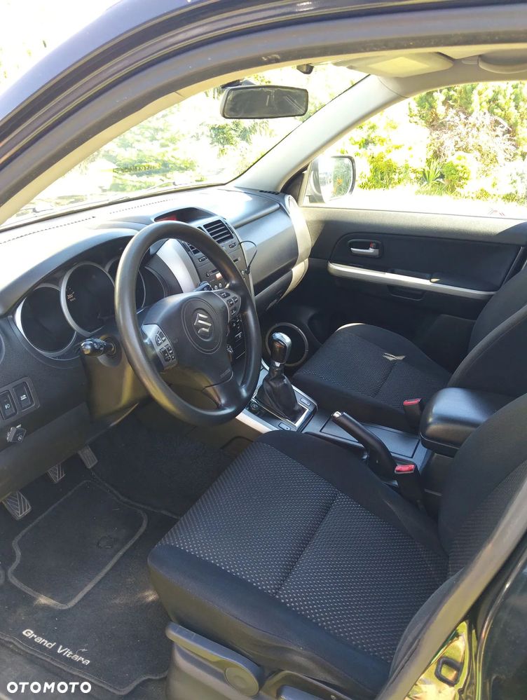 Suzuki Grand Vitara 2.0 - 5
