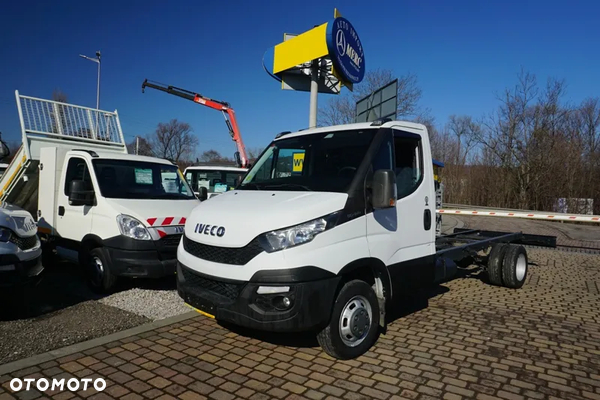 Iveco 50C15 rama skrzynia wywrotka izoterma HDS zuraw