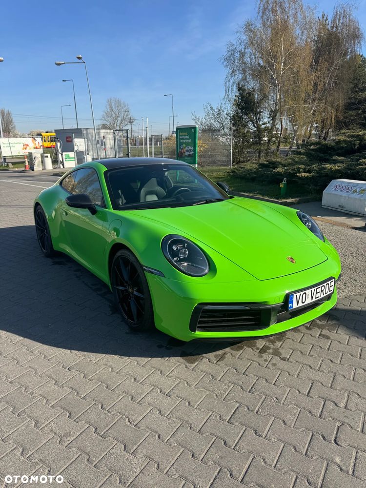 Porsche 911 Carrera 4 - 1
