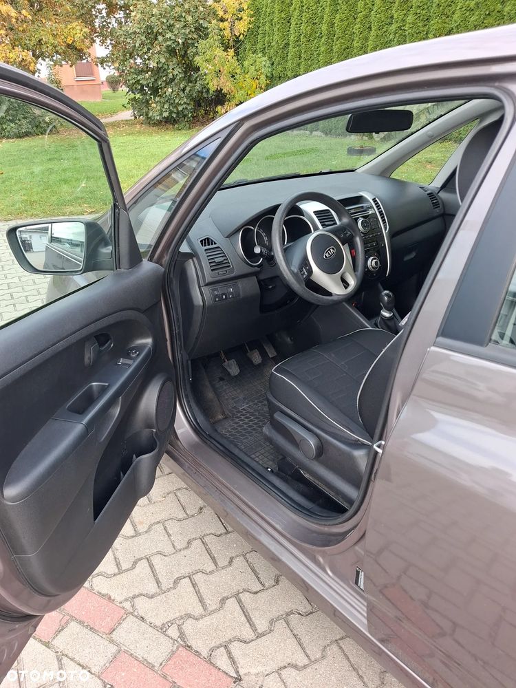Kia Venga - 3