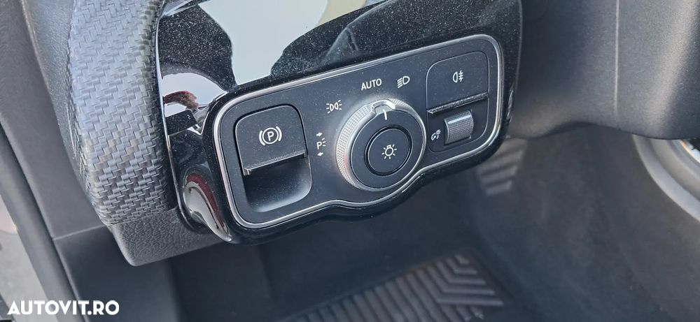 Mercedes-Benz A - 17