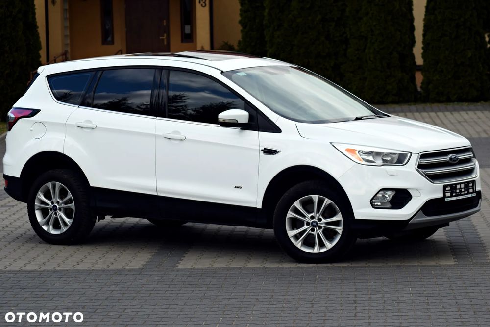 Ford Kuga 1.5 EcoBoost 4x4 Titanium - 23