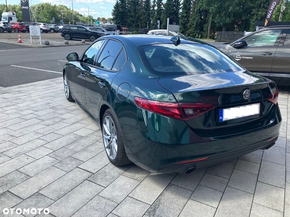 Alfa Romeo Giulia - 4