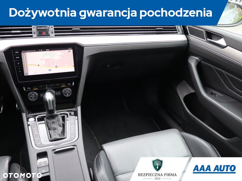 Volkswagen Passat - 9