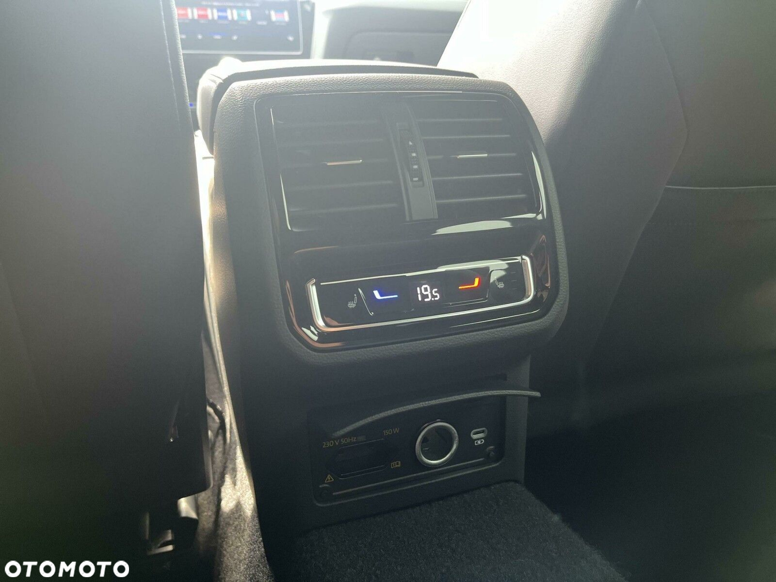 Volkswagen Arteon 2.0 TDI 4Motion R-Line DSG - 40