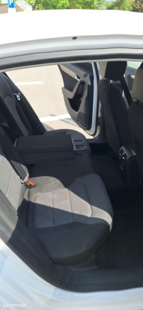 Volkswagen Passat 2.0 TDI 4Motion Comfortline - 7