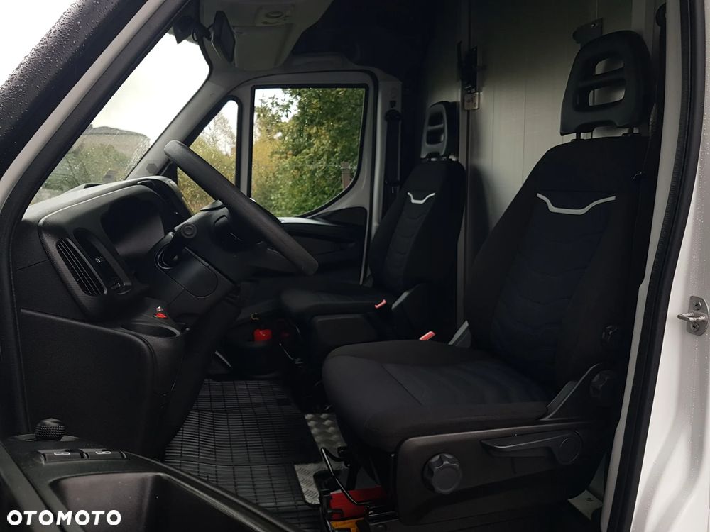 Iveco DAILY KONTENER NISKOPODŁOGOWY 4,43x2,23x2,42 SKLEP FOODTRUCK BAR KLIMA KONIOWÓZ KAMPER - 7