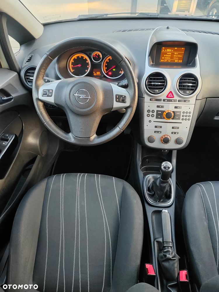 Opel Corsa 1.2 16V Selection 110 Jahre - 3