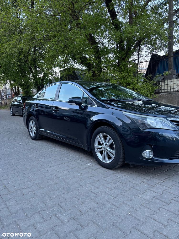 Toyota Avensis 1.8 Premium - 3