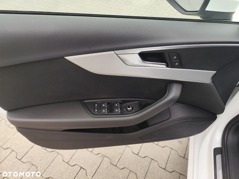 Audi A4 Avant 2.0 TDI Quattro S tronic - 26