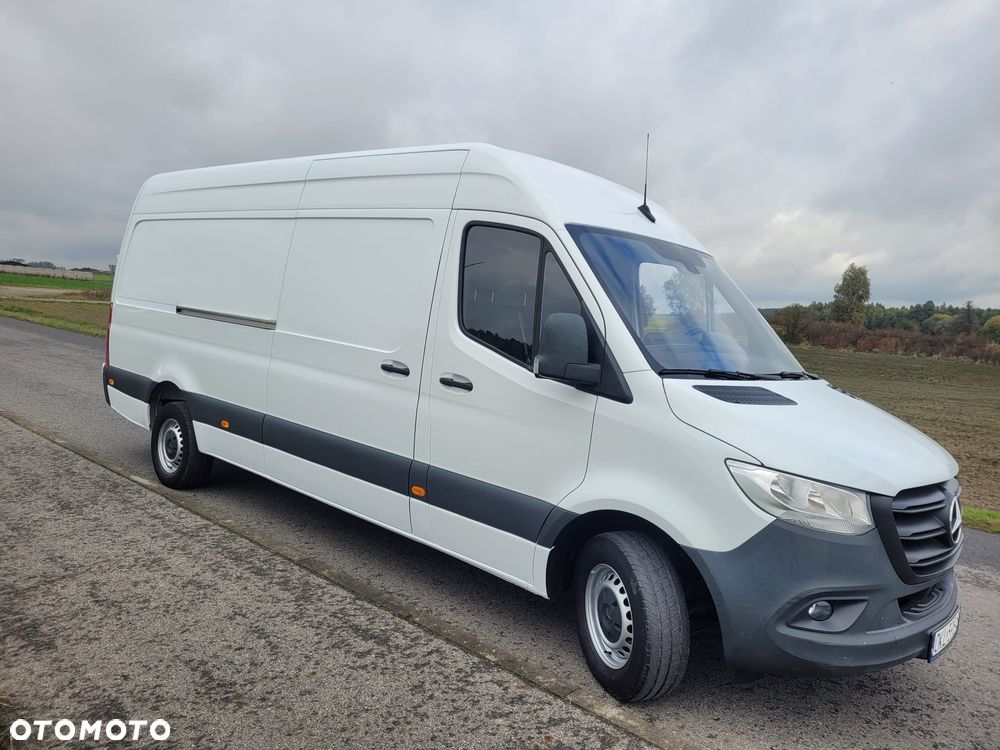 Mercedes-Benz Sprinter - 2