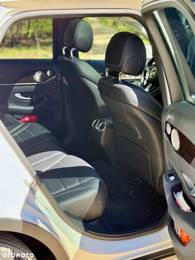 Mercedes-Benz GLC 300 4Matic 9G-TRONIC - 12
