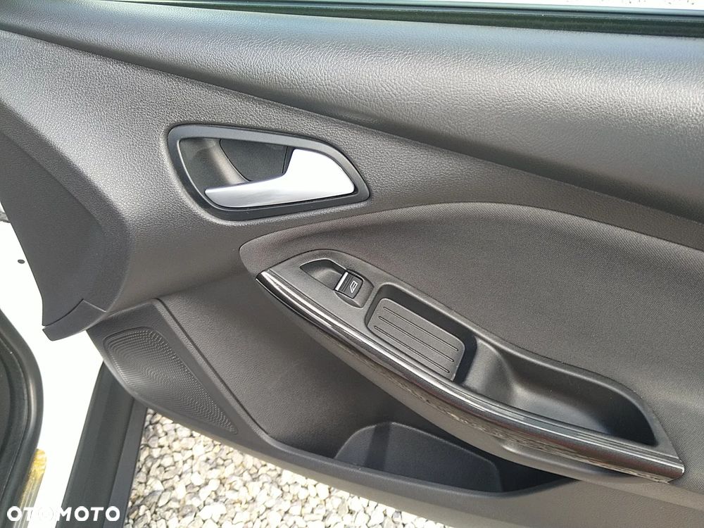 Ford Focus 1.0 EcoBoost Titanium - 14