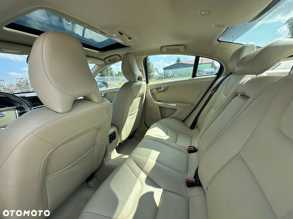 Volvo S60 - 23