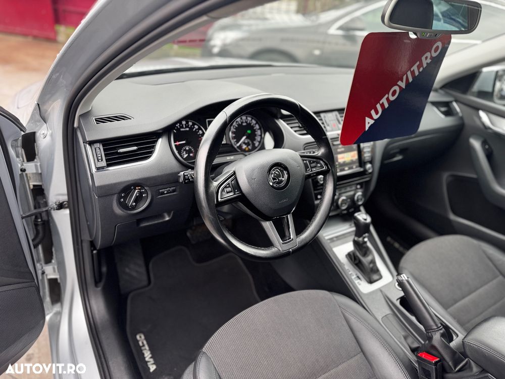 Skoda Octavia 2.0 TDI 4X4 DSG Style - 10
