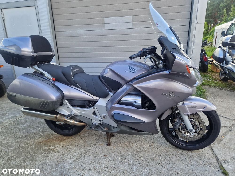 Honda ST - 1