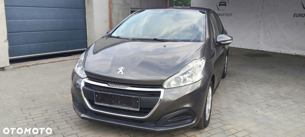 Peugeot 208 - 19