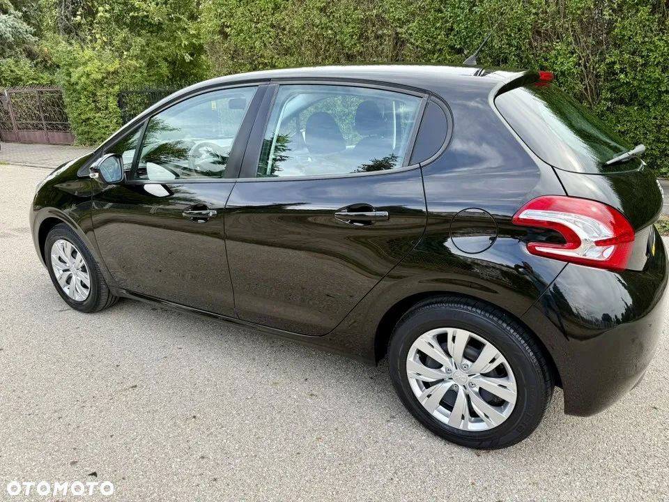 Peugeot 208 1.2 PureTech Allure - 8