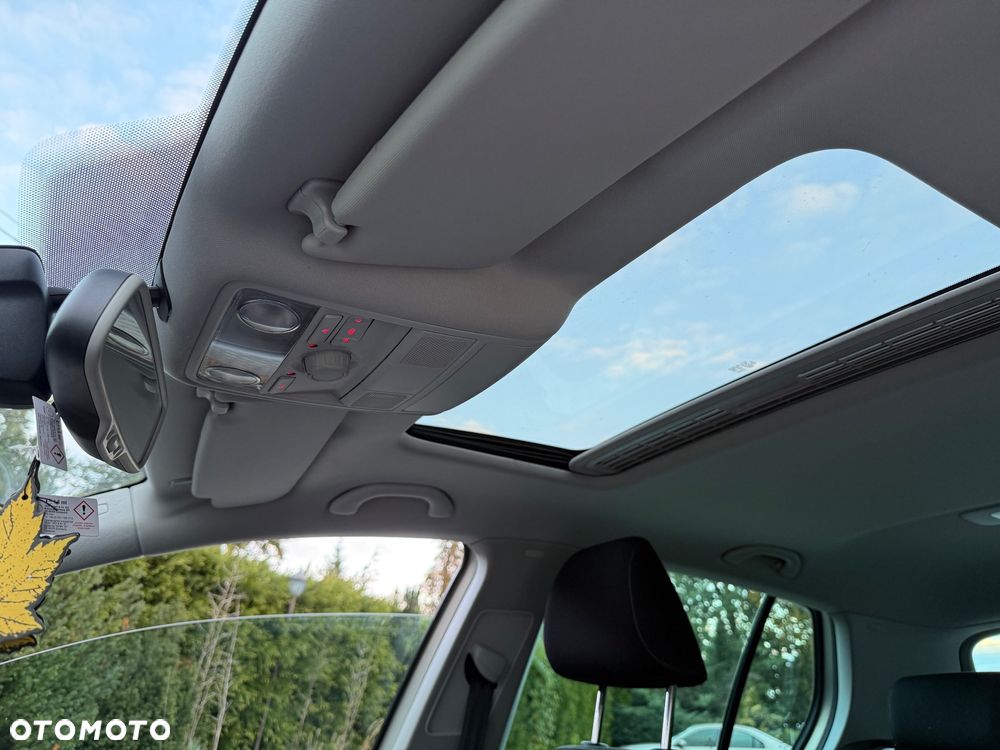 Volkswagen Golf 1.4 TSI Style - 27