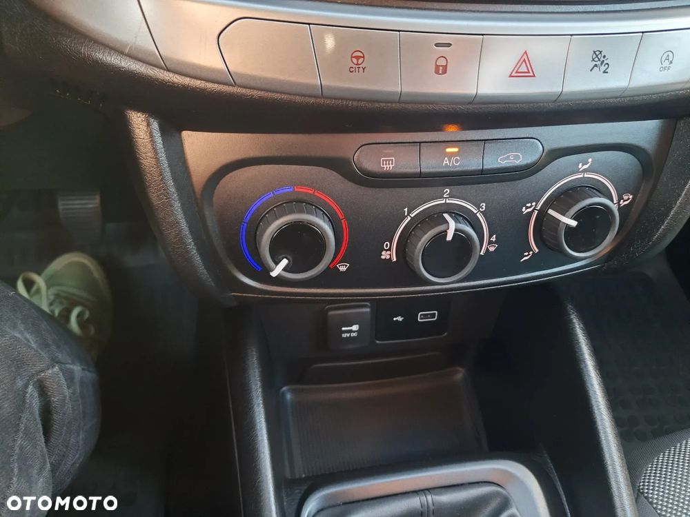 Fiat Tipo 1.4 T-Jet 16v Street - 14