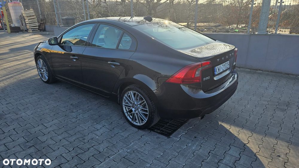 Volvo S60 - 3