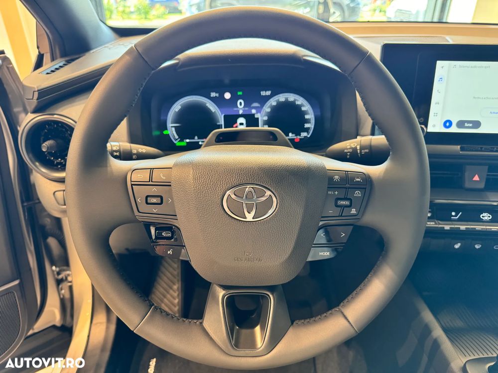 Toyota C-HR 1.8 HEV 140 CP 4x2 CVT Dynamic - 12