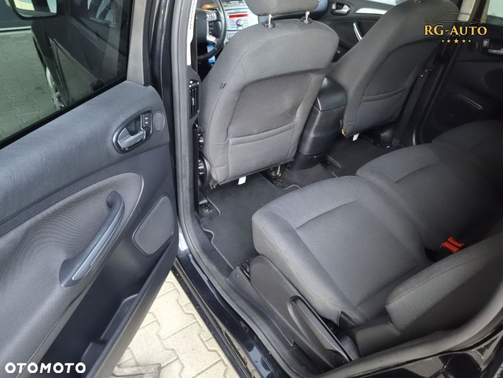 Ford S-Max - 27