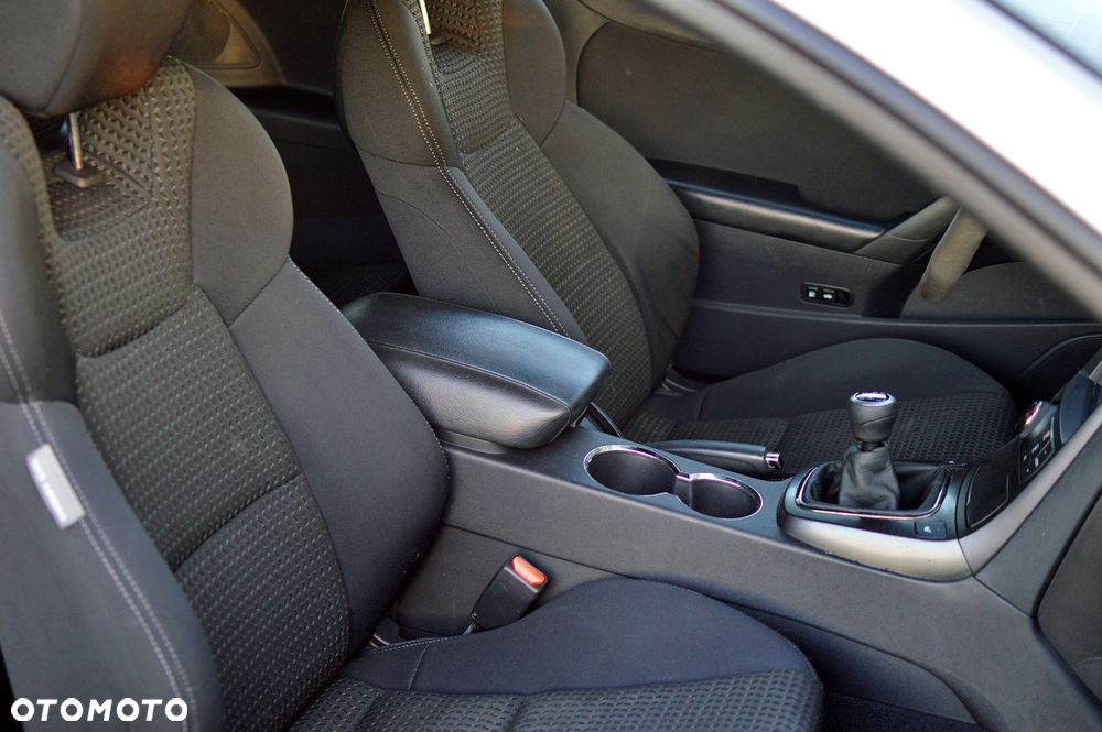 Hyundai Genesis Coupe - 14