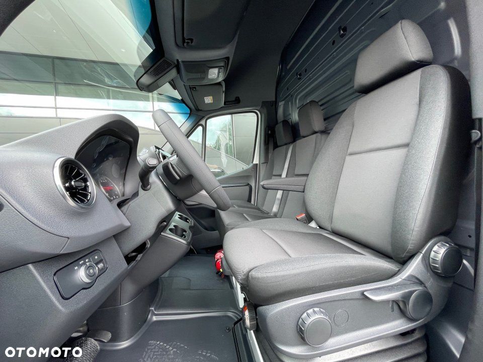 Mercedes-Benz Sprinter - 10